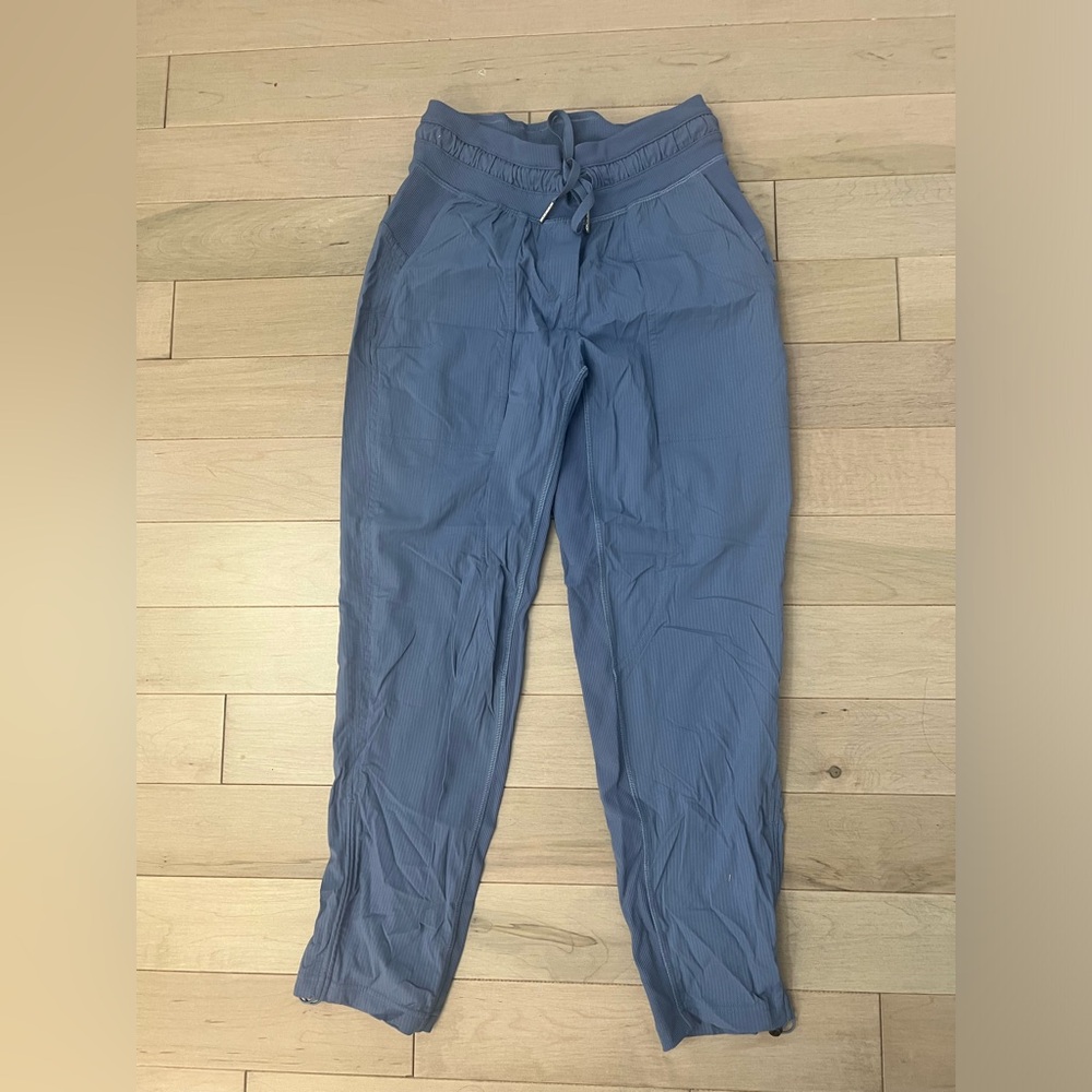 LULULEMON!! Dance Studio Mid-Rise Joggers. Worn once but perfect condition!